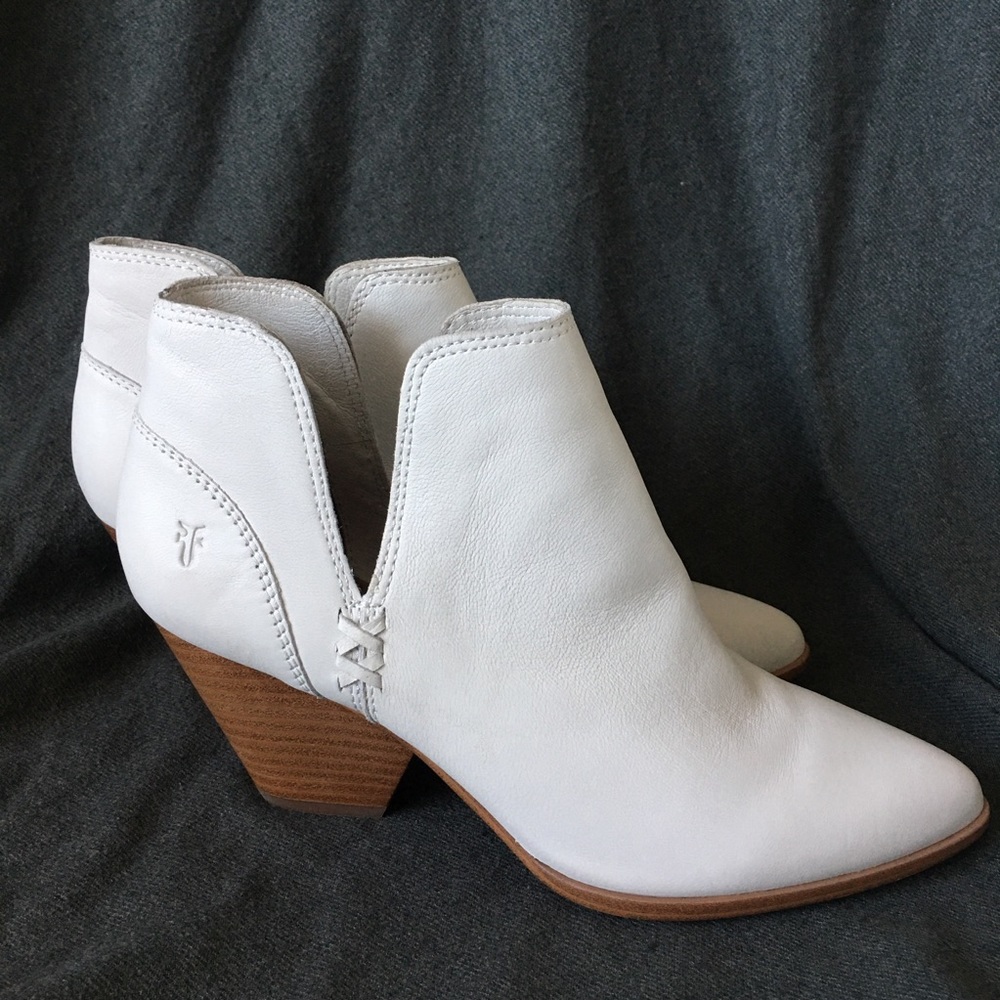 Frye - Picture 3 of 8